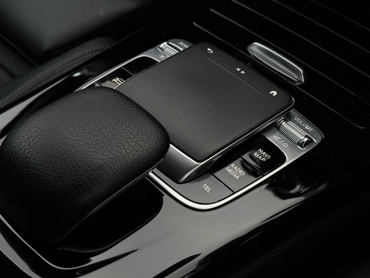 Mercedes-Benz A Class thumbnail Misc Controls