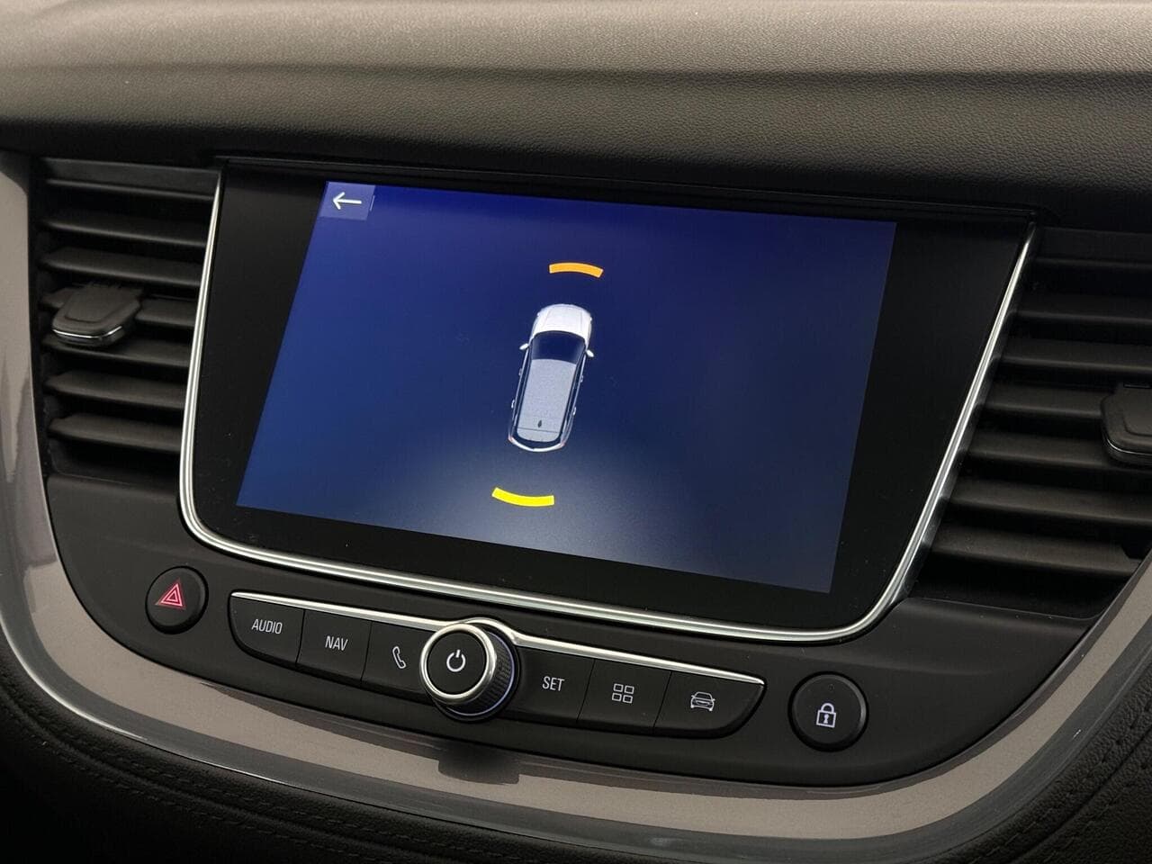 Vauxhall Grandland X thumbnail Infotainment System