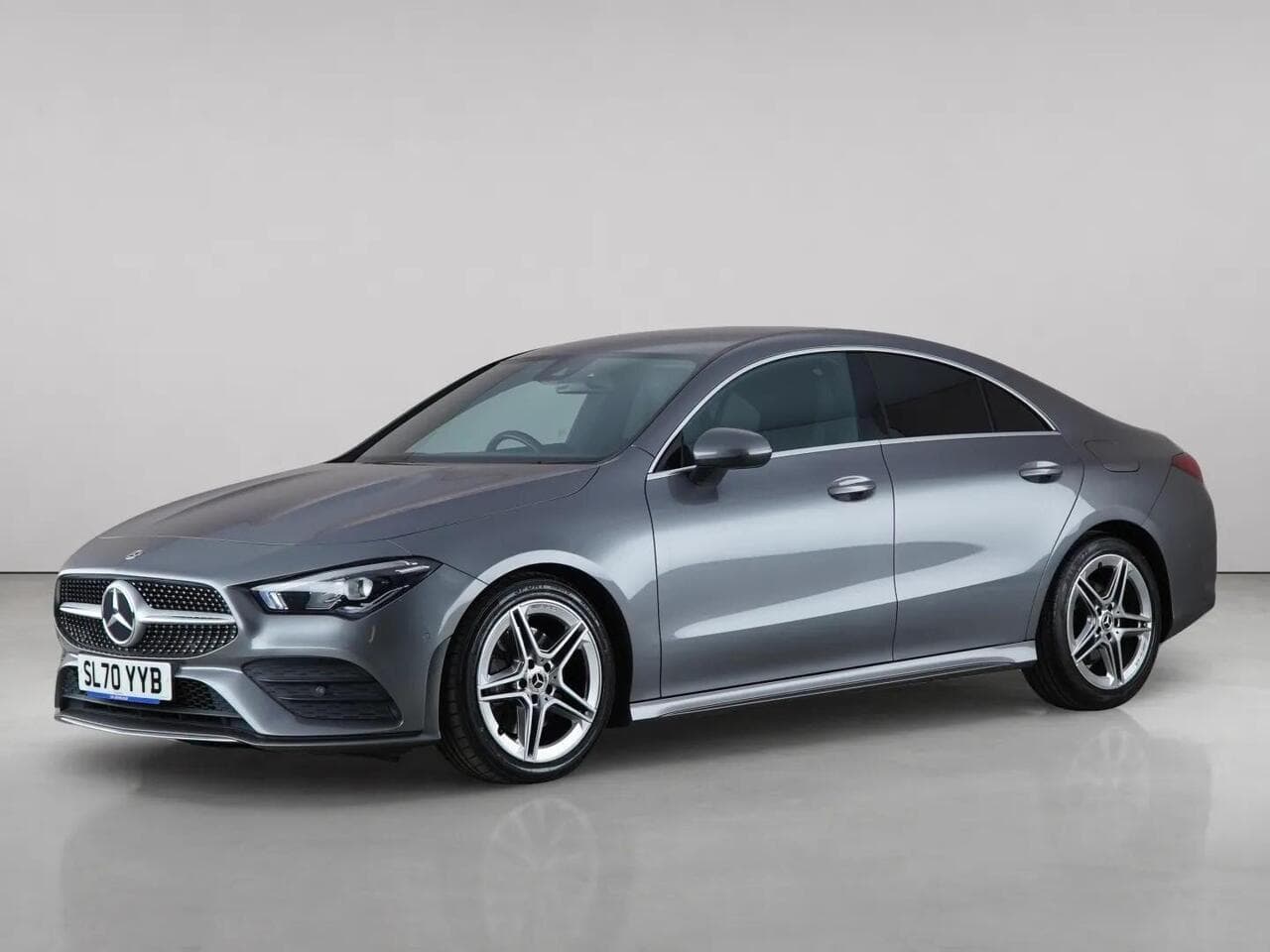 Mercedes-Benz CLA thumbnail Front Left