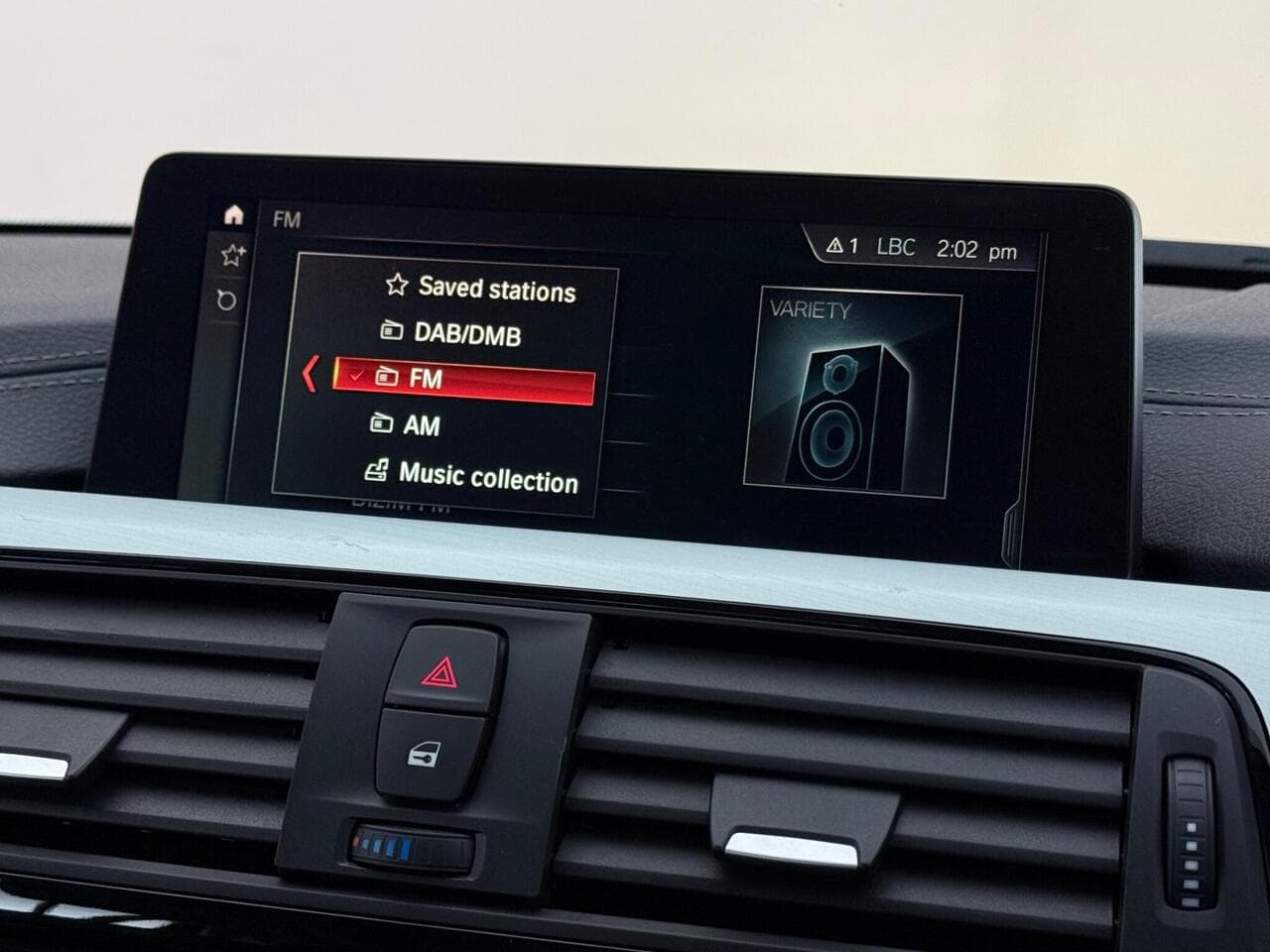 BMW 3 Series thumbnail Infotainment System
