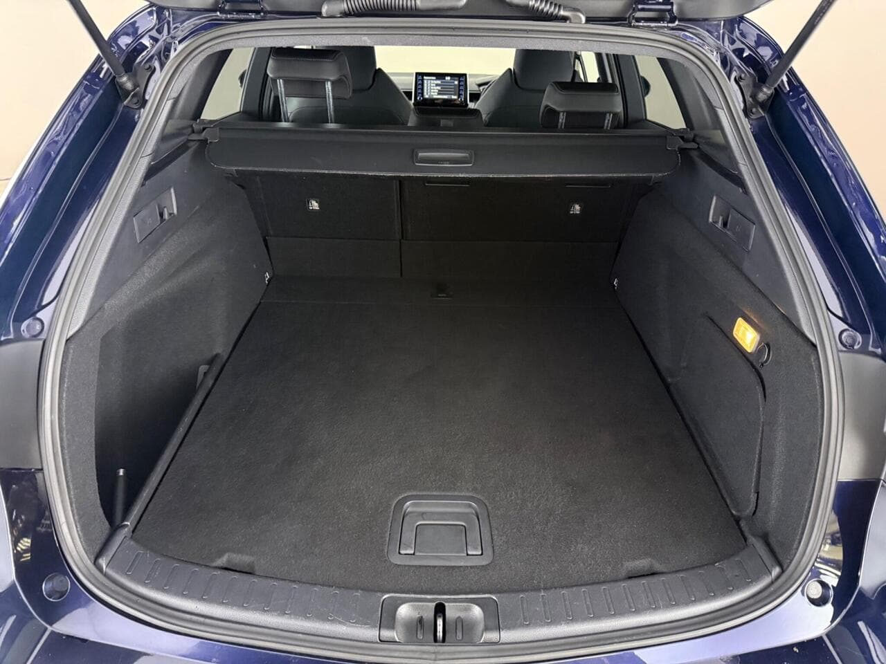 Toyota Corolla thumbnail Boot