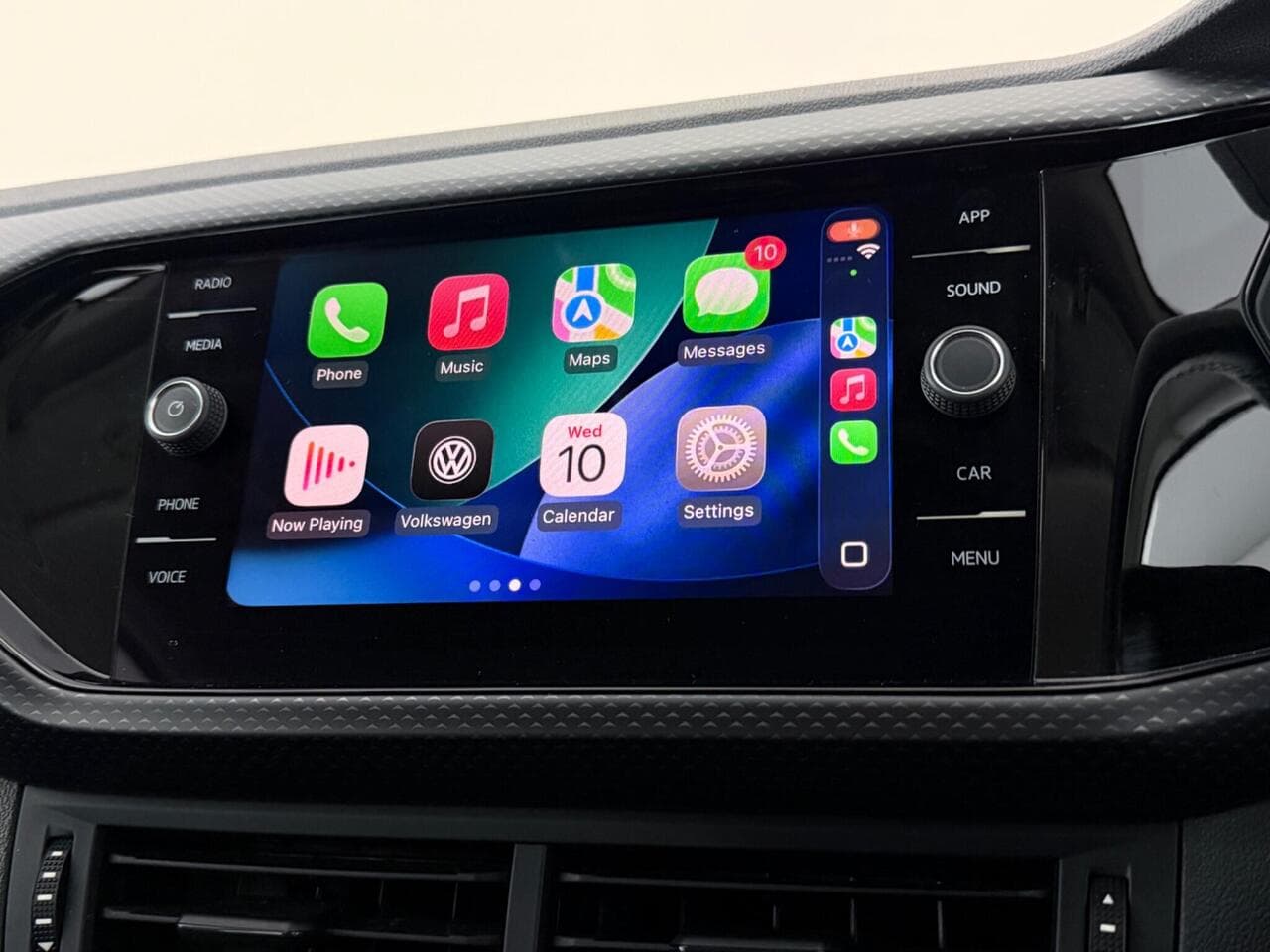Volkswagen T-Cross thumbnail Infotainment System