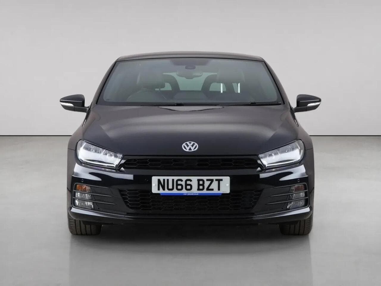 Volkswagen Scirocco thumbnail Front