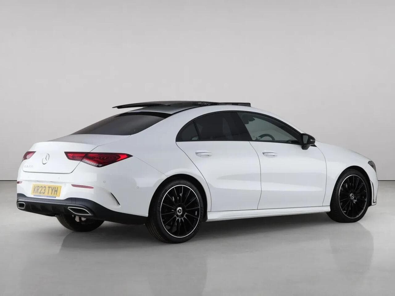 Mercedes-Benz CLA thumbnail Rear Right