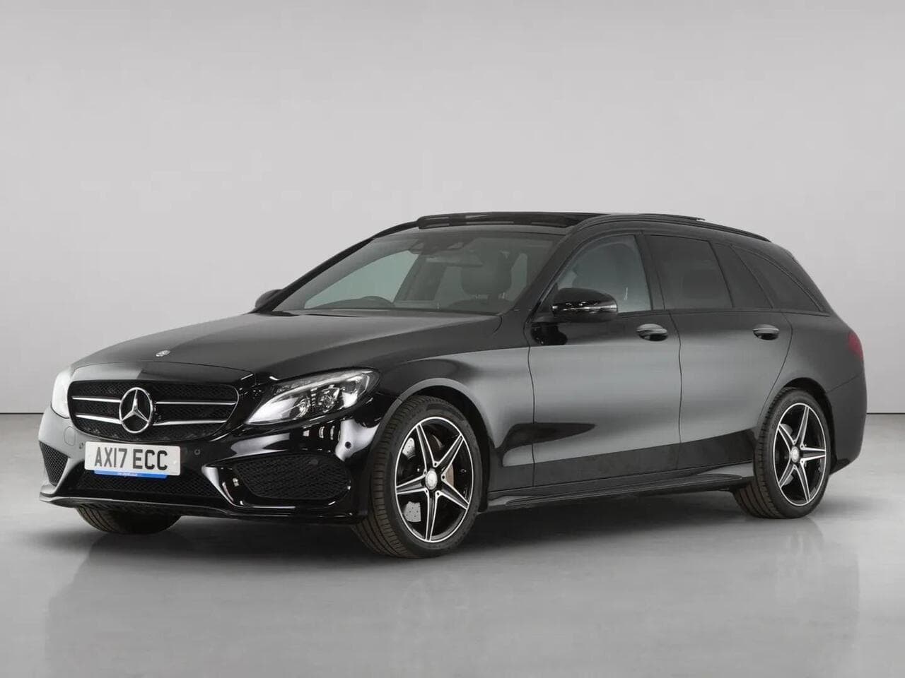 Mercedes-Benz C Class thumbnail Front Left