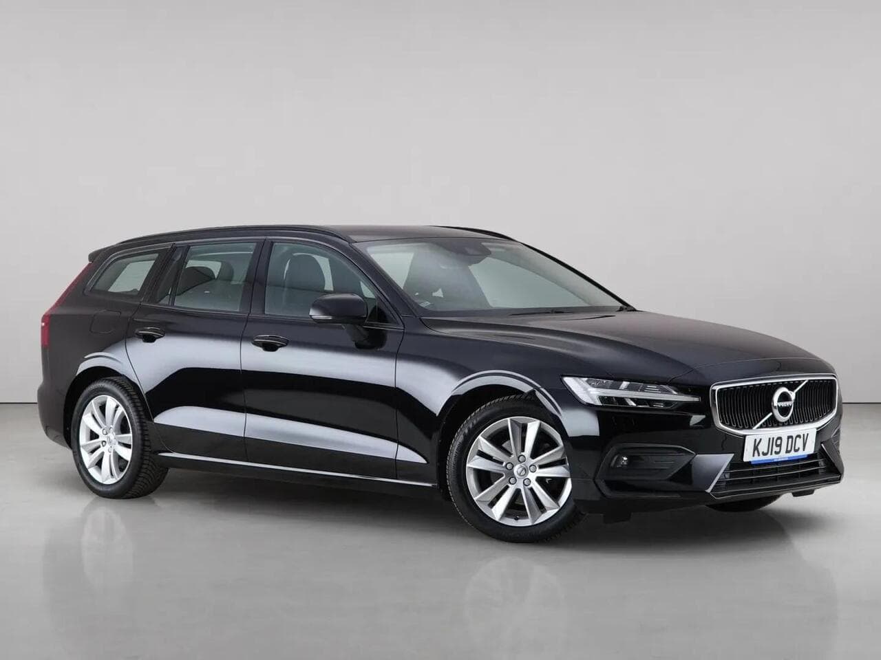Volvo V60 - Volvo V60 2.0 D4 Momentum Pro Auto Euro 6 (s/s) 5dr