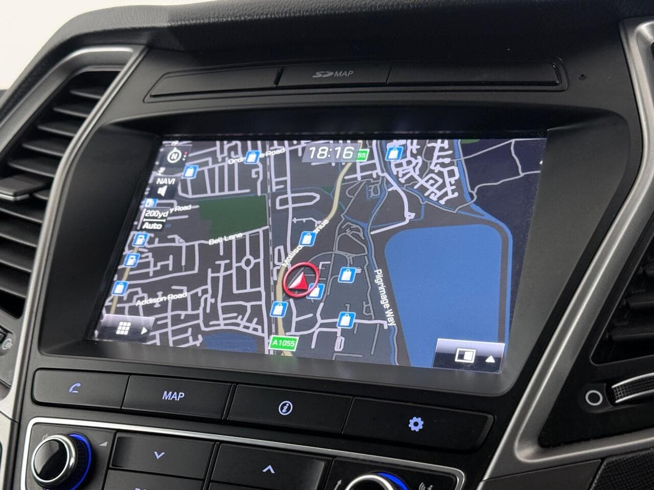 Hyundai Santa Fe thumbnail Infotainment System