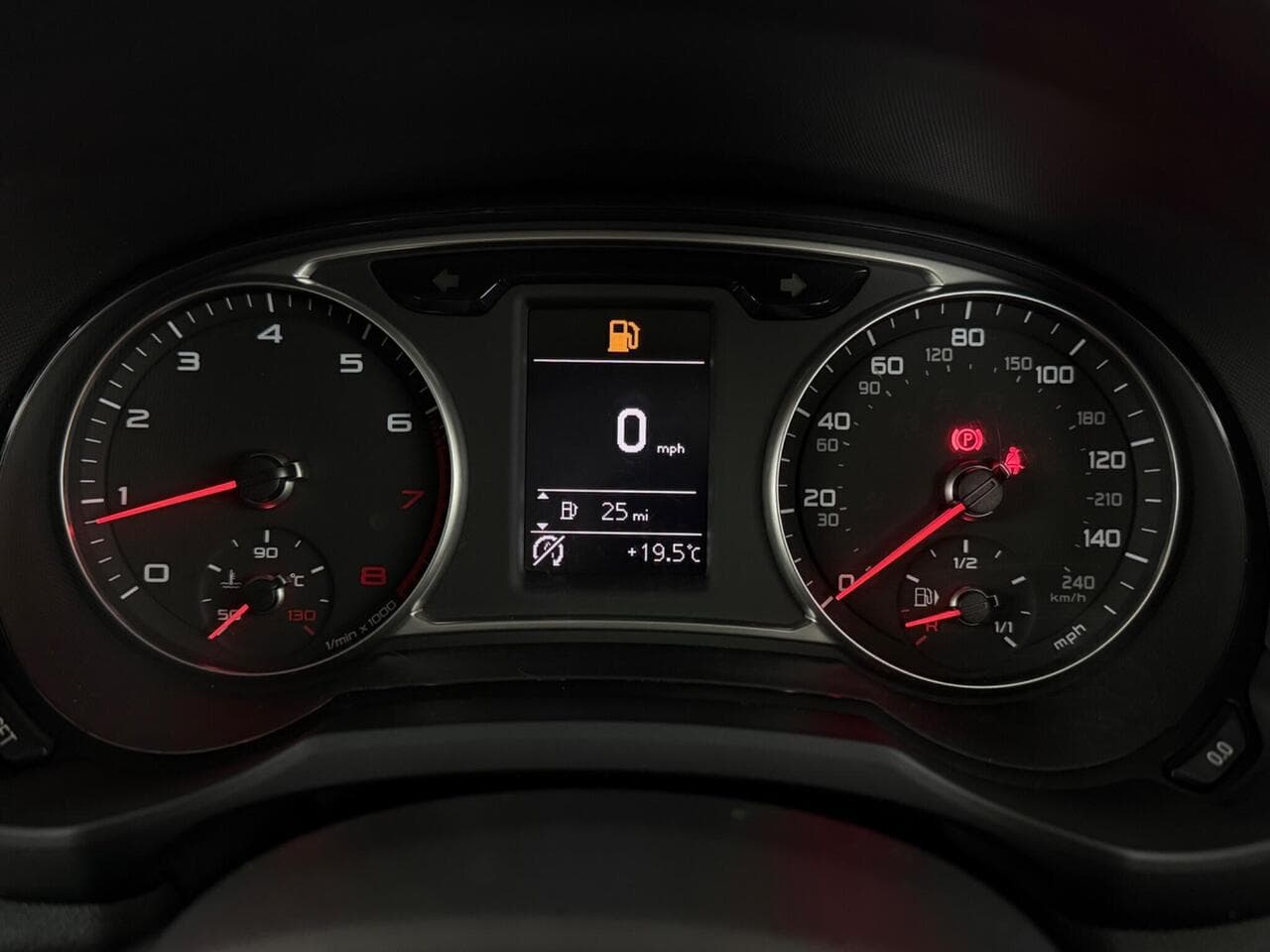 Audi A1 thumbnail Driver Instruments