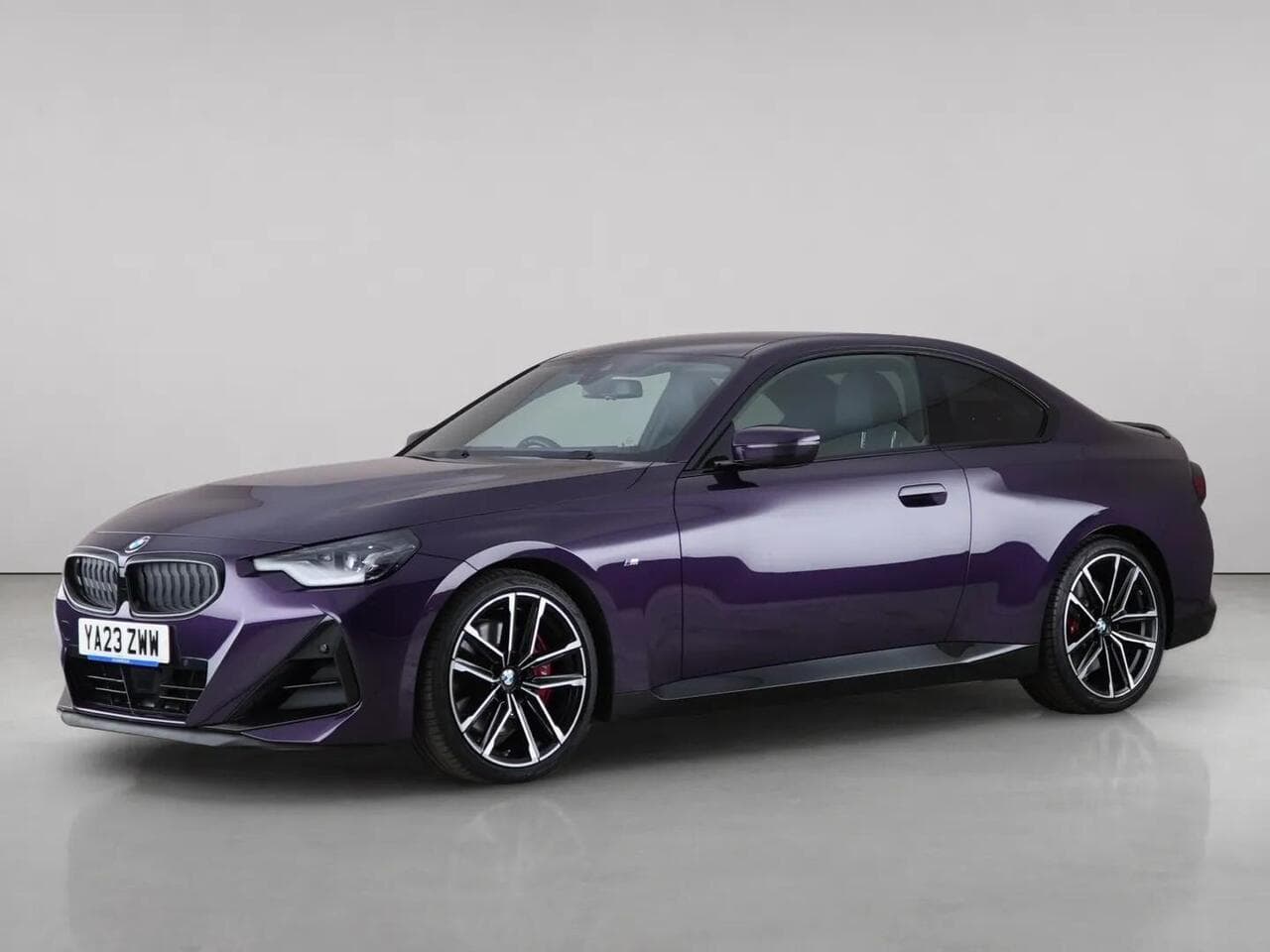 BMW 2 Series thumbnail Front Left