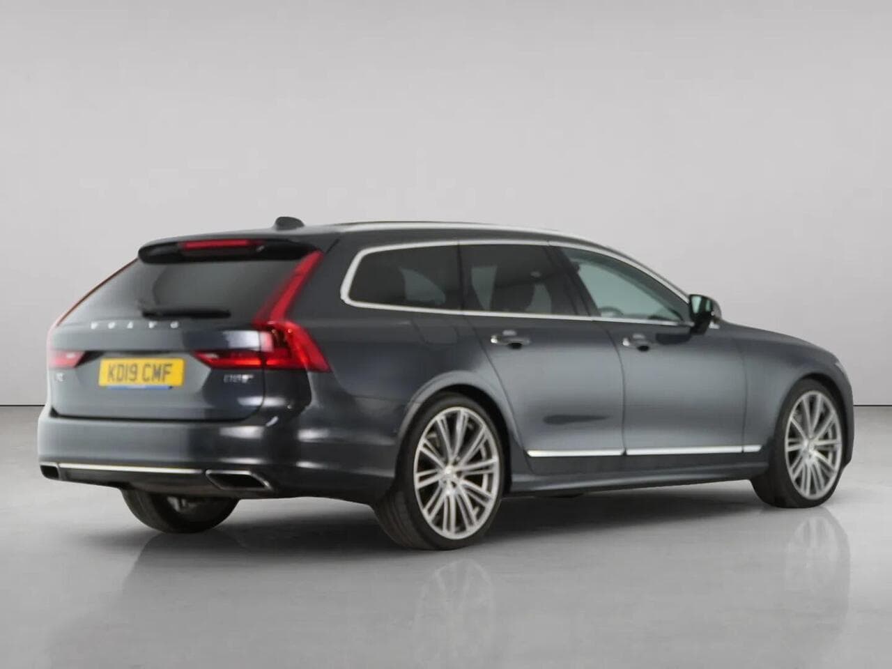 Volvo V90 thumbnail Rear Right