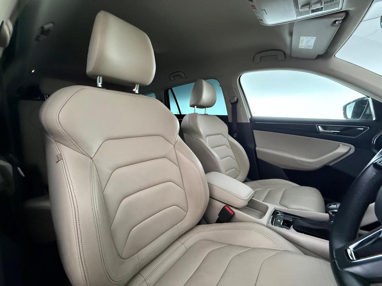 Skoda Kodiaq thumbnail Seat Driver