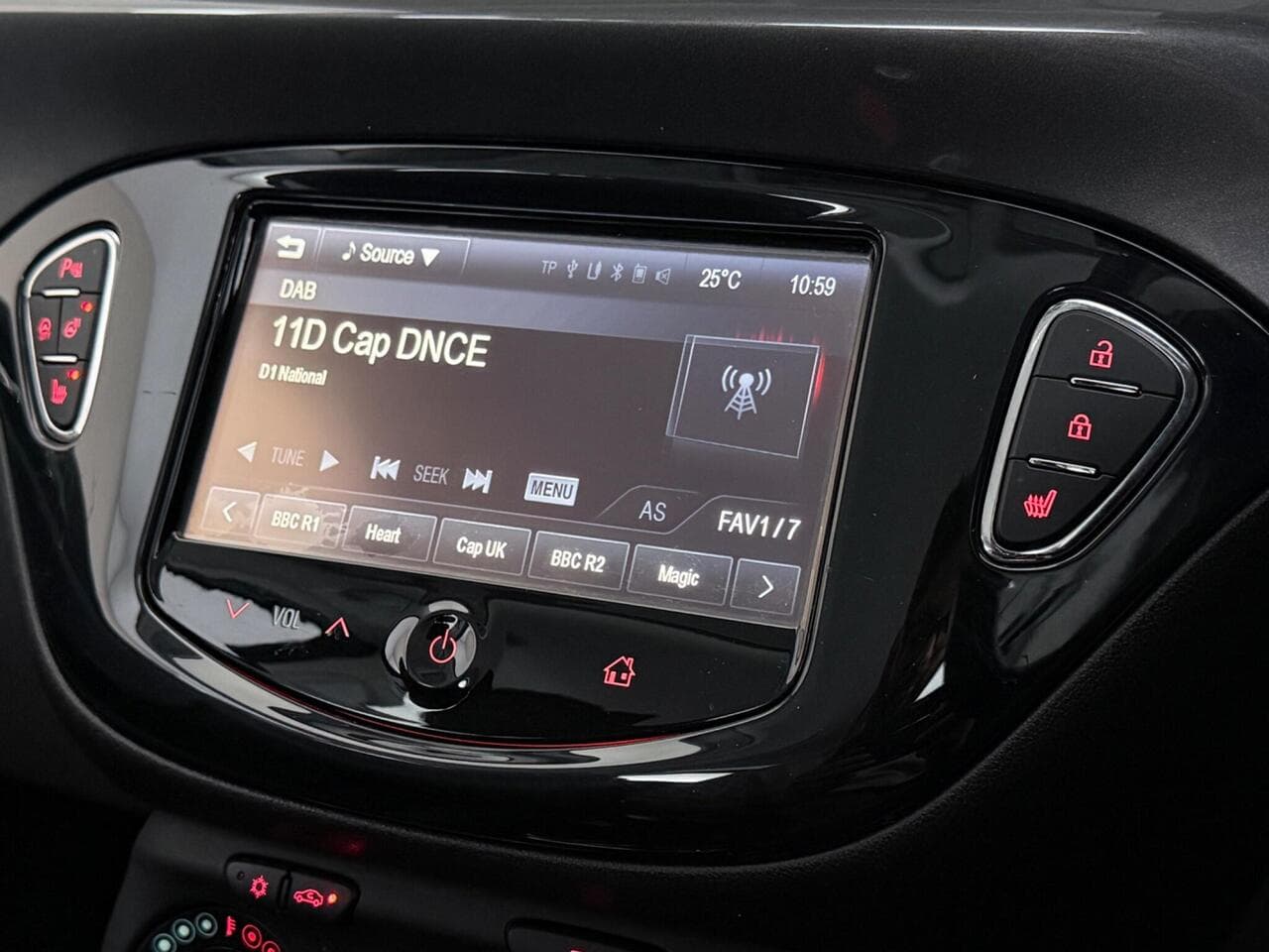 Vauxhall Corsa thumbnail Infotainment System
