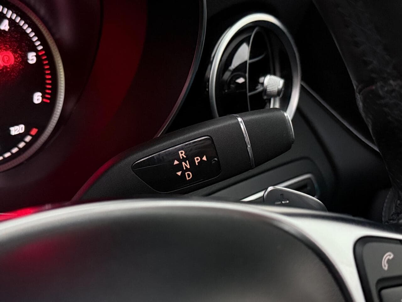 Mercedes-Benz GLC thumbnail Misc Controls