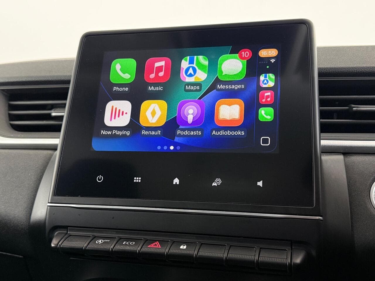 Renault Captur thumbnail Infotainment System