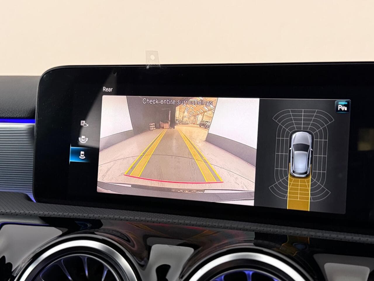 Mercedes-Benz A Class thumbnail Infotainment System