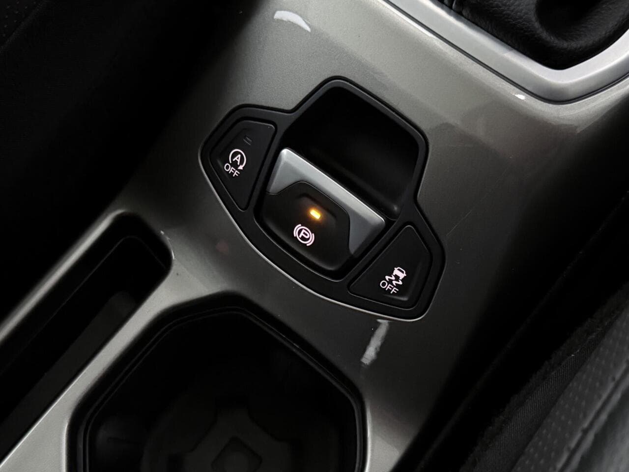 Jeep Renegade thumbnail Misc Controls
