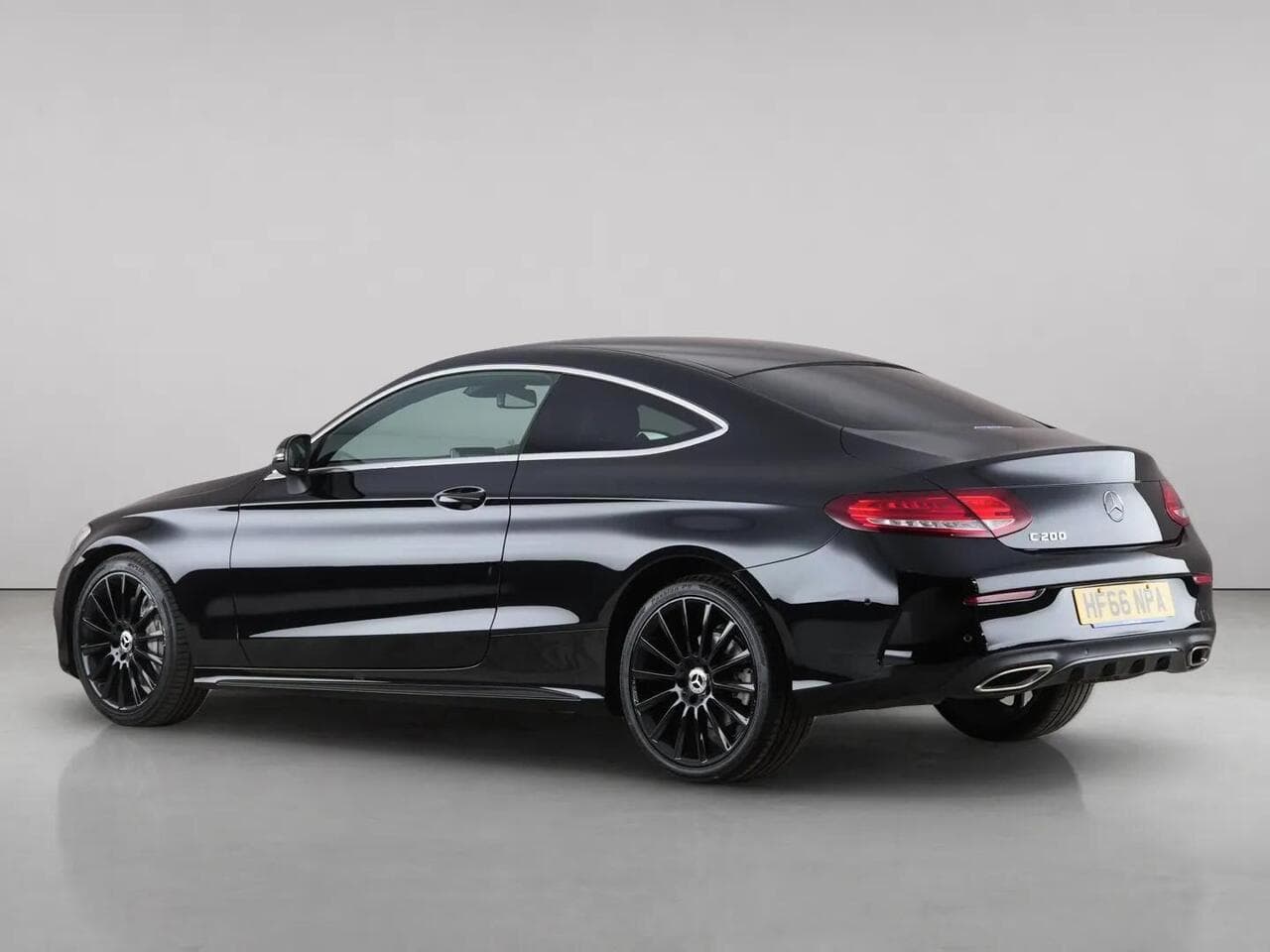 Mercedes-Benz C Class thumbnail Rear Left