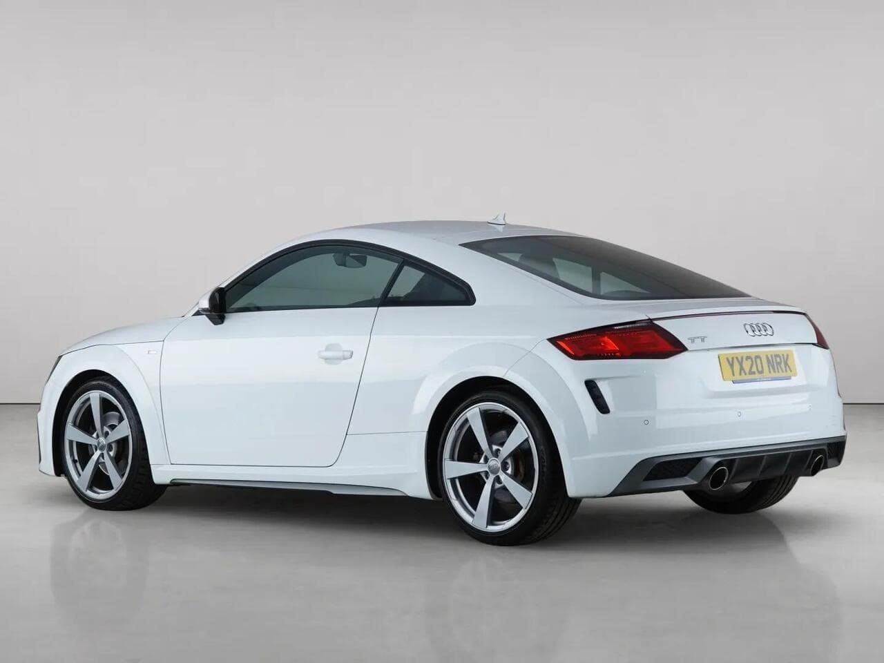 Audi TT thumbnail Rear Left