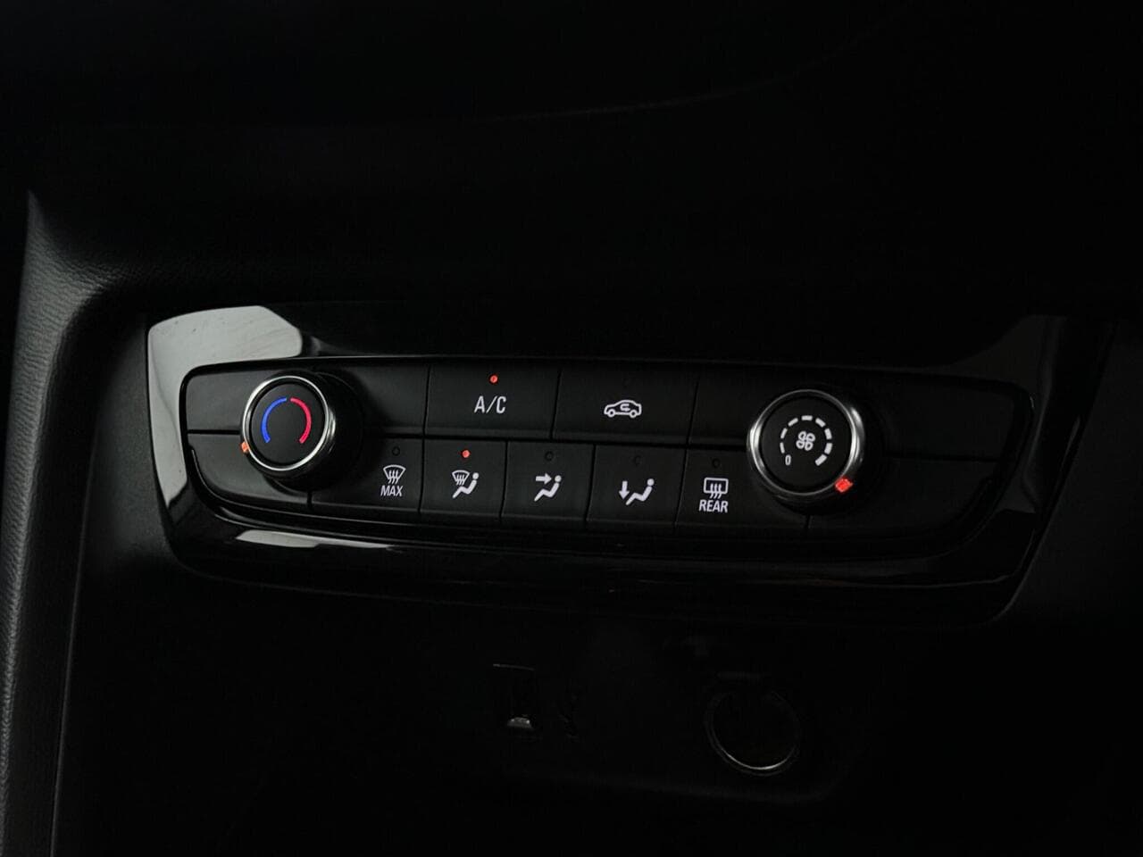 Vauxhall Corsa thumbnail Misc Controls
