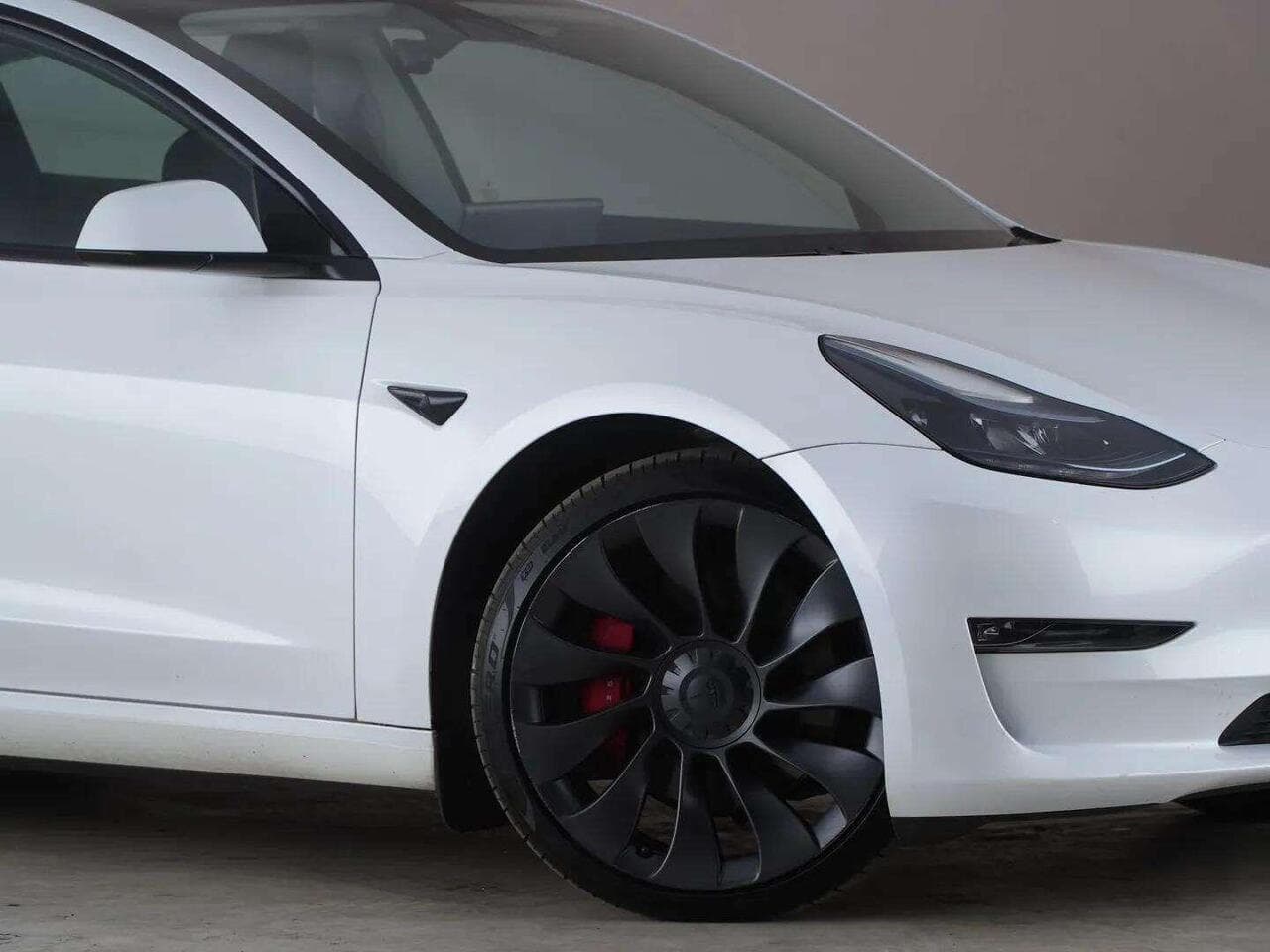 Tesla Model 3 thumbnail Front Right