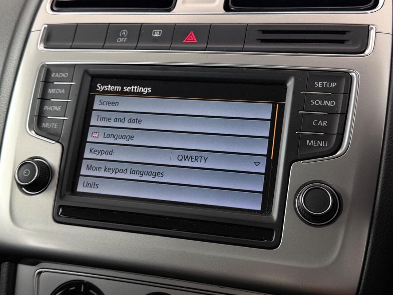 Volkswagen Polo thumbnail Infotainment System