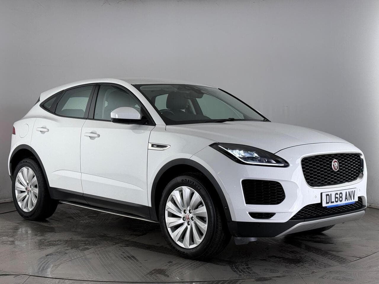 Jaguar E-PACE - Jaguar E-PACE 2.0 P250 SE Auto AWD Euro 6 (s/s) 5dr