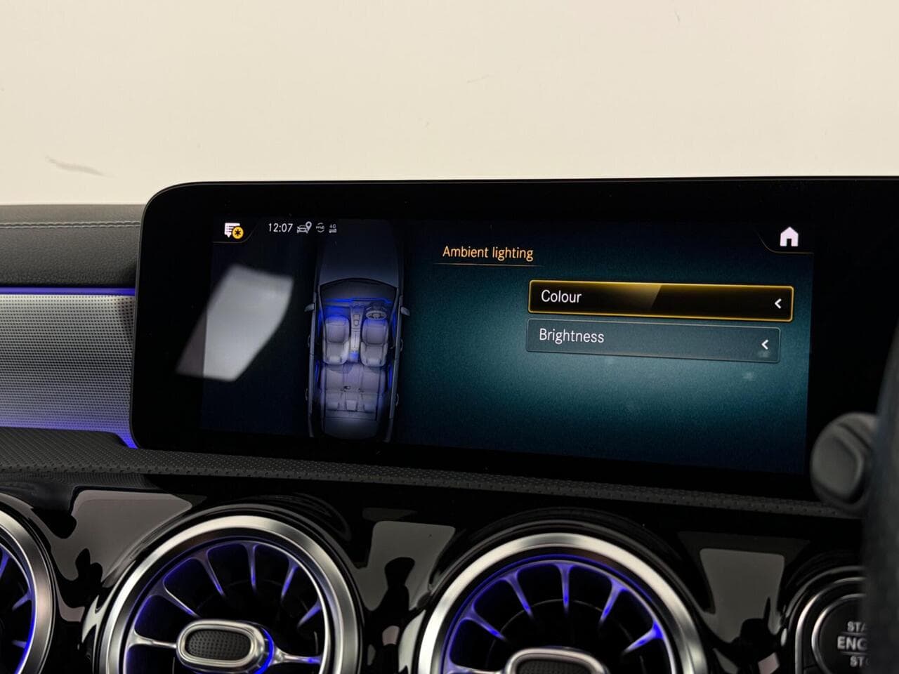 Mercedes-Benz A Class thumbnail Infotainment System