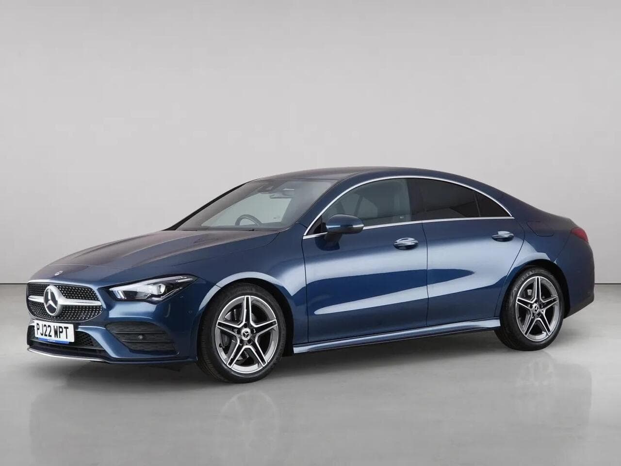 Mercedes-Benz CLA thumbnail Front Left