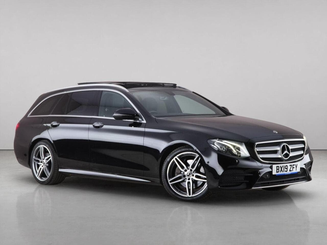 Mercedes-Benz E Class - Mercedes-Benz E Class 2.0 E220d AMG Line (Premium) G-Tronic+ Euro 6 (s/s) 5dr