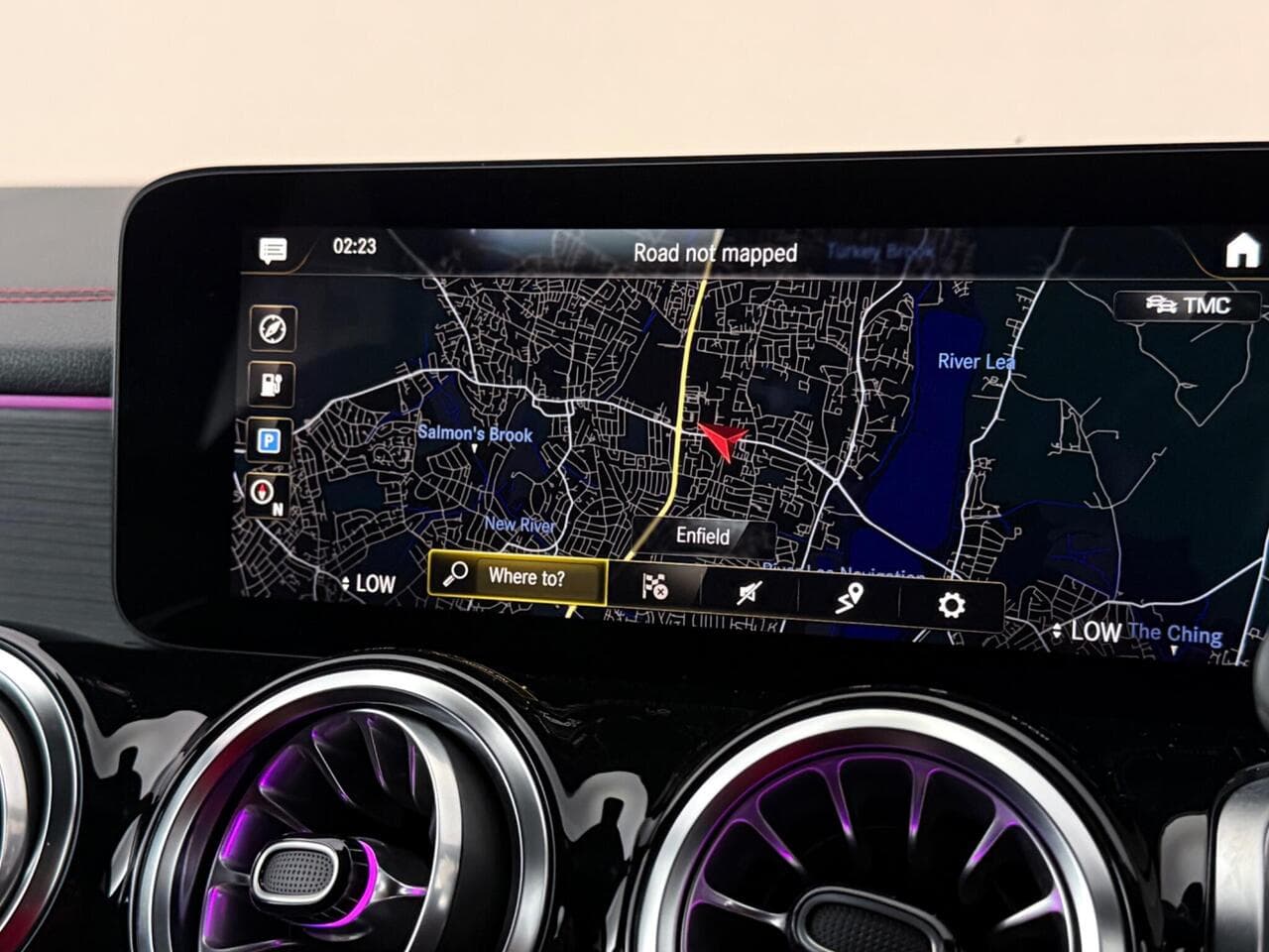 Mercedes-Benz EQB thumbnail Infotainment System