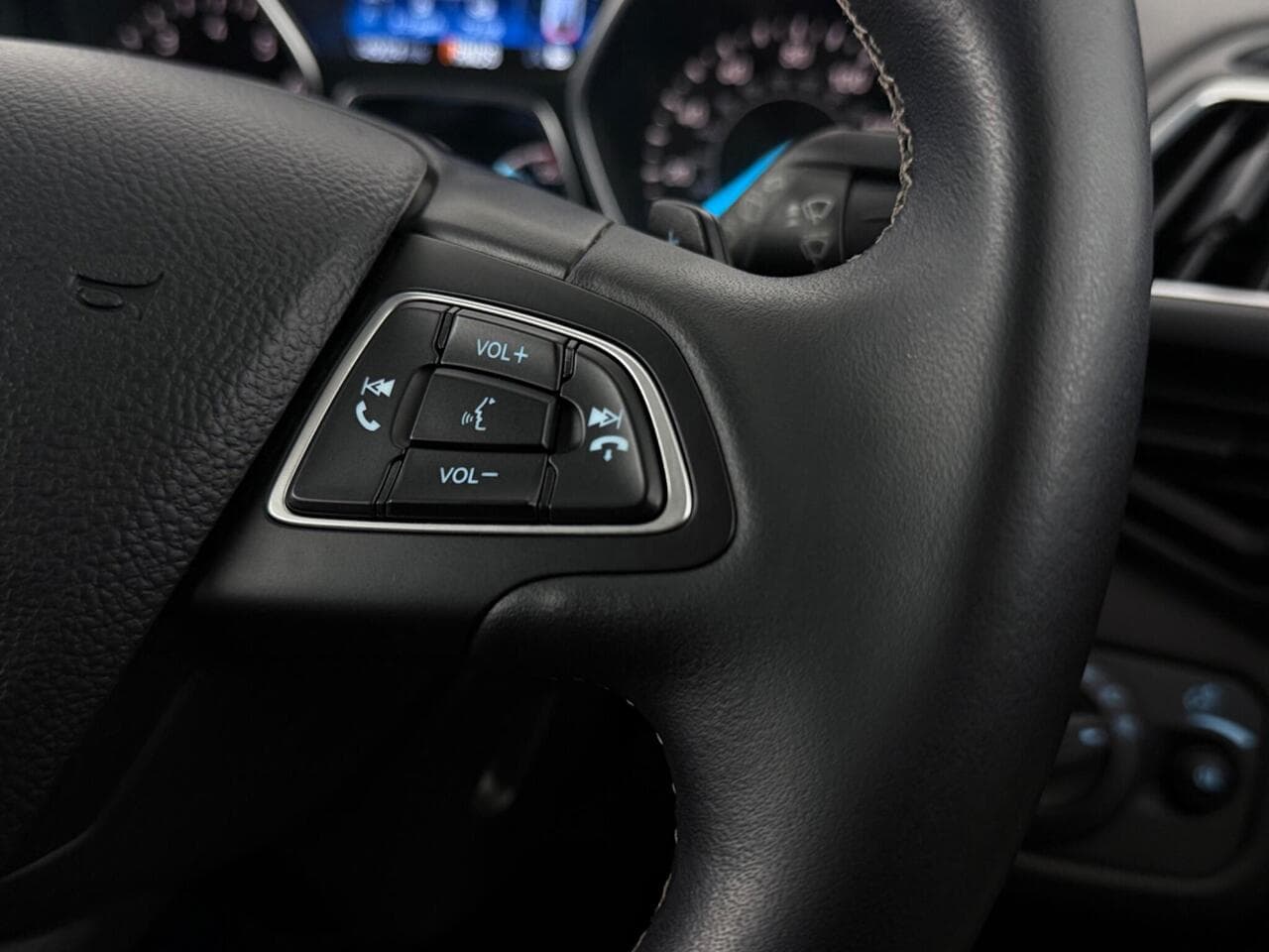 Ford Kuga thumbnail Misc Controls