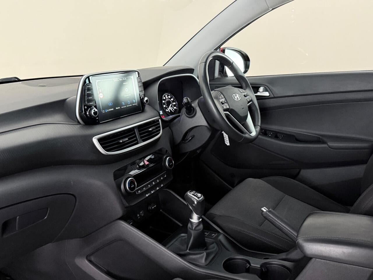 Hyundai TUCSON thumbnail Interior Front