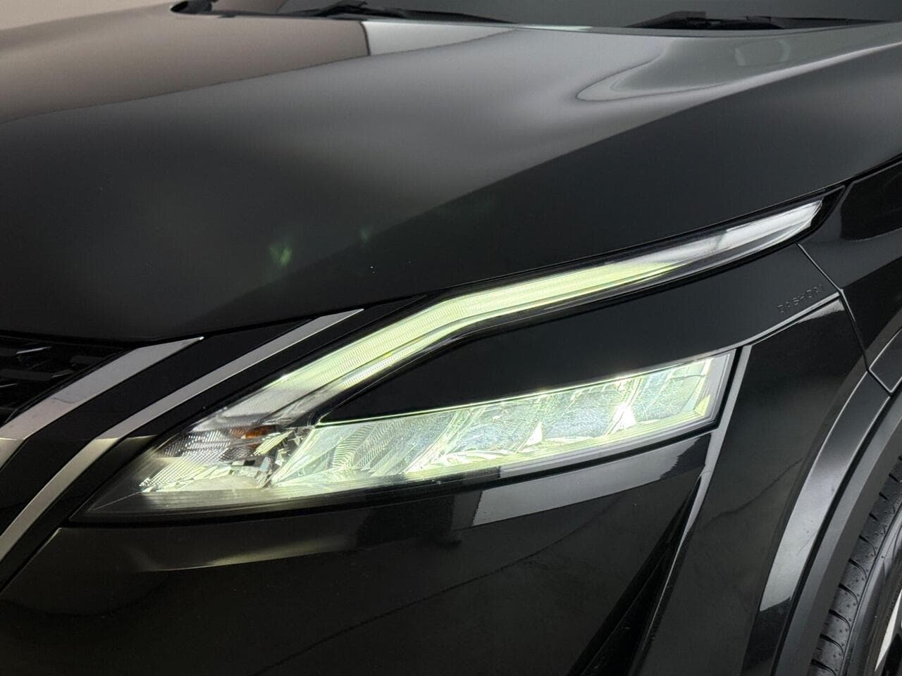 Nissan Qashqai thumbnail Lights Front