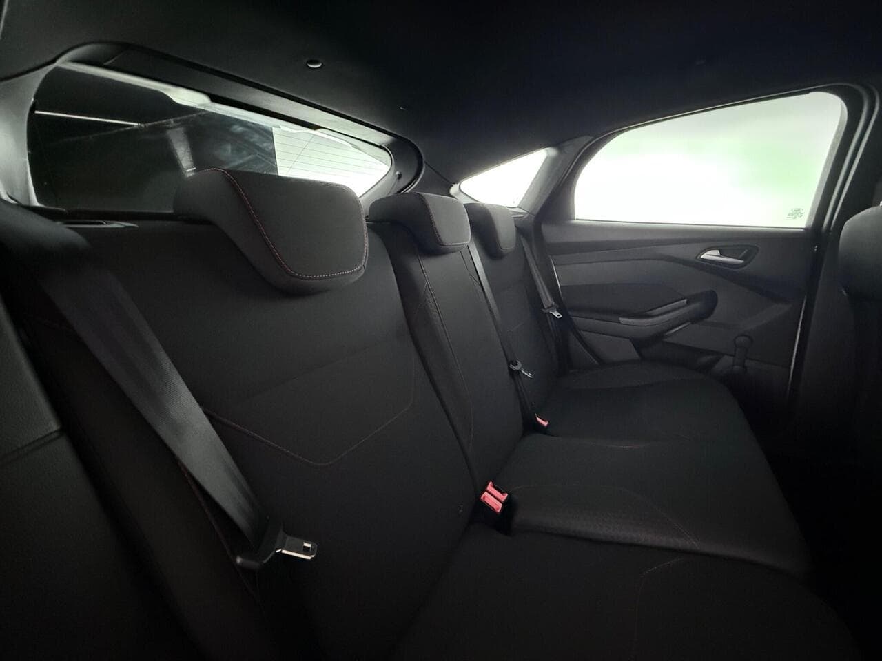 Ford Focus thumbnail Seats Rear
