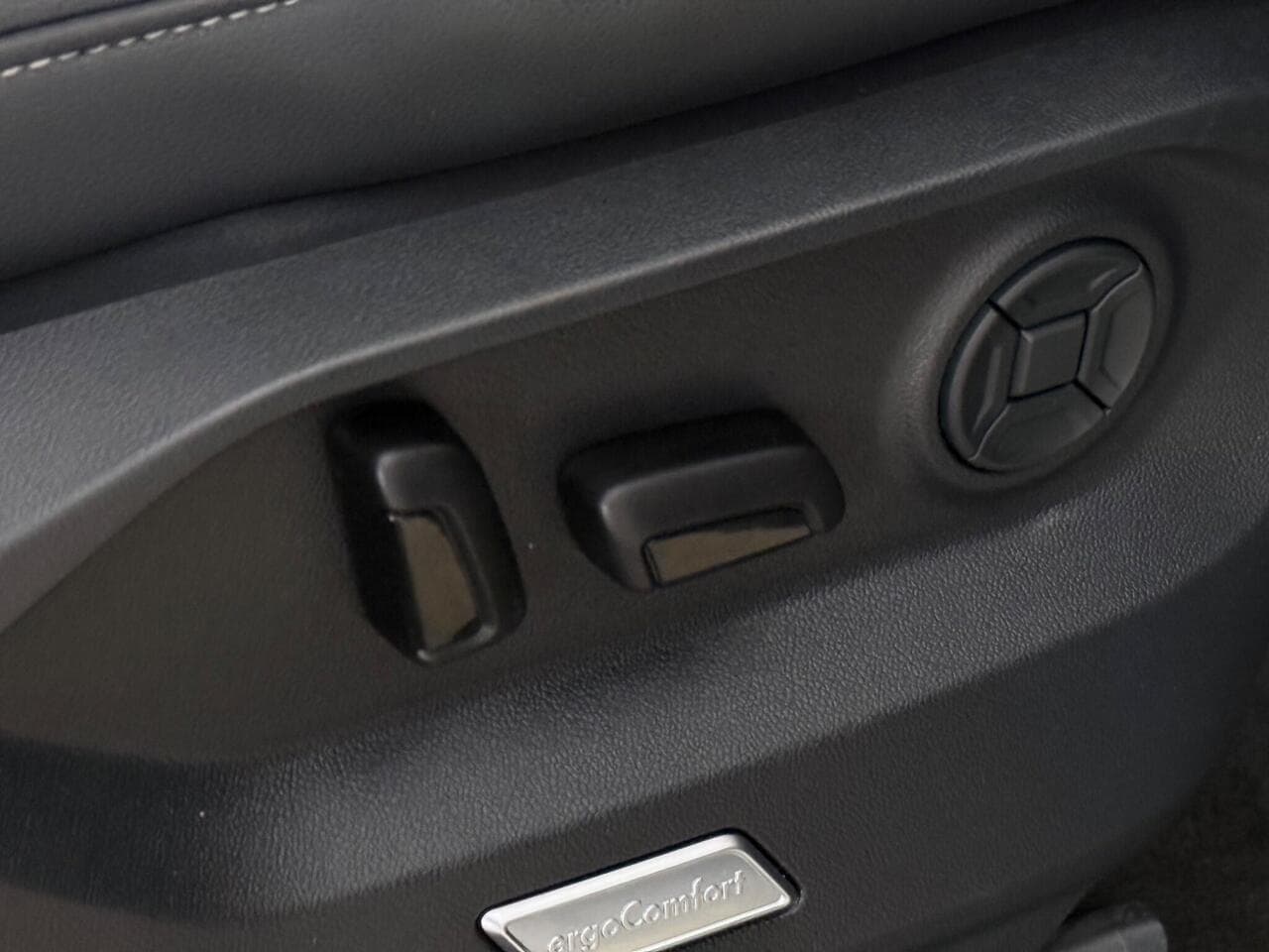 Volkswagen Touareg thumbnail Inconclusive