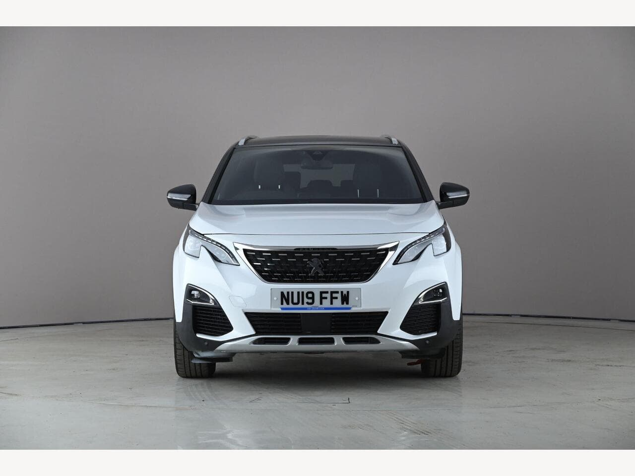Peugeot 5008 thumbnail Front