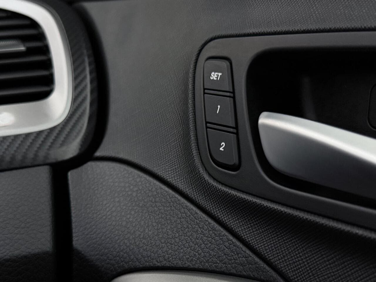 Hyundai Santa Fe thumbnail Misc Controls