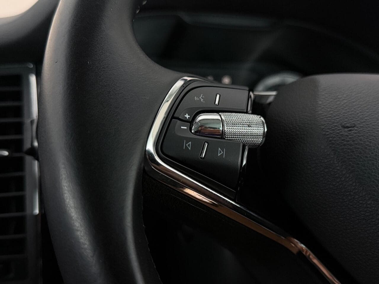 Skoda Kodiaq thumbnail Misc Controls