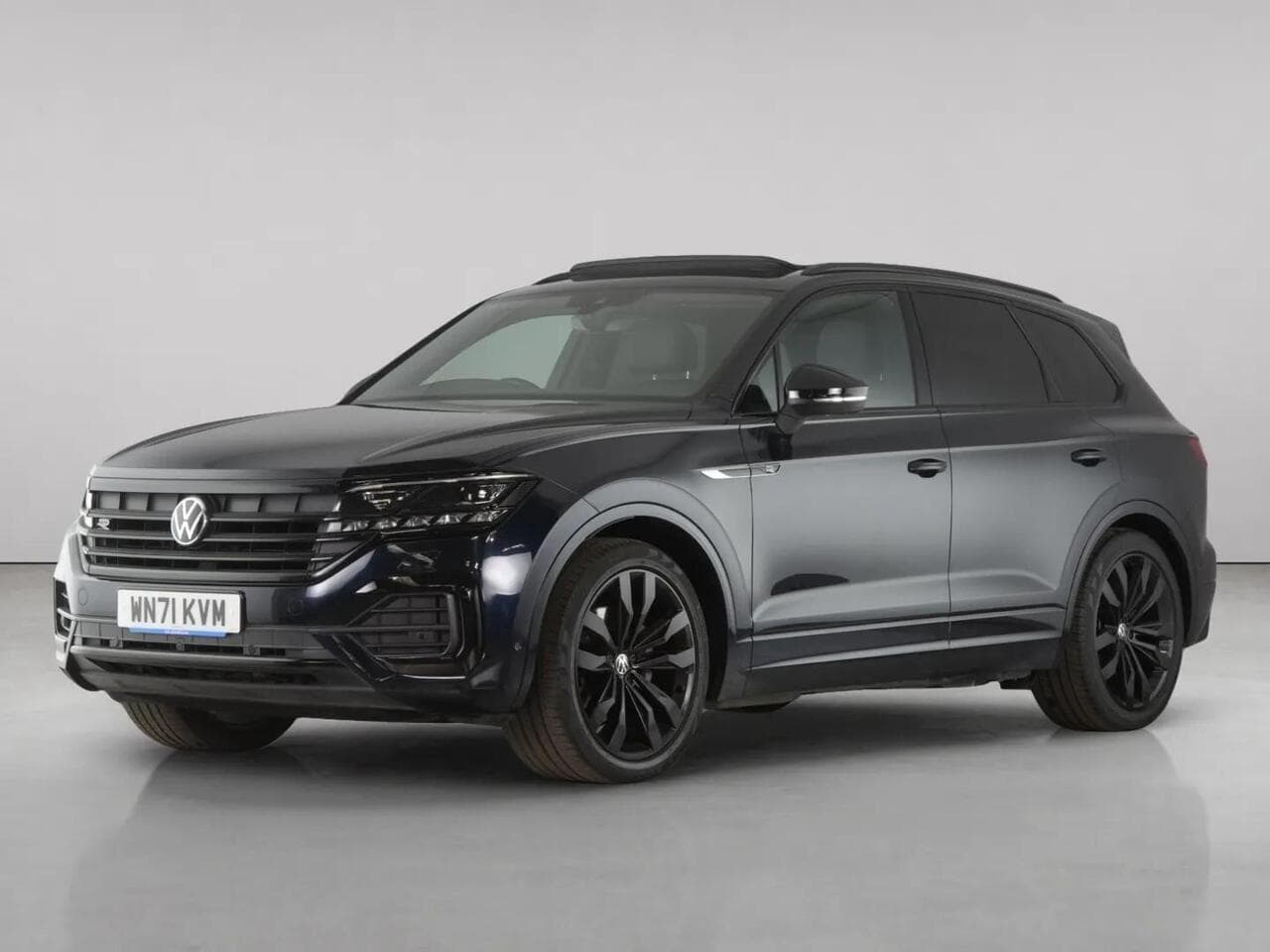 Volkswagen Touareg thumbnail Front Left