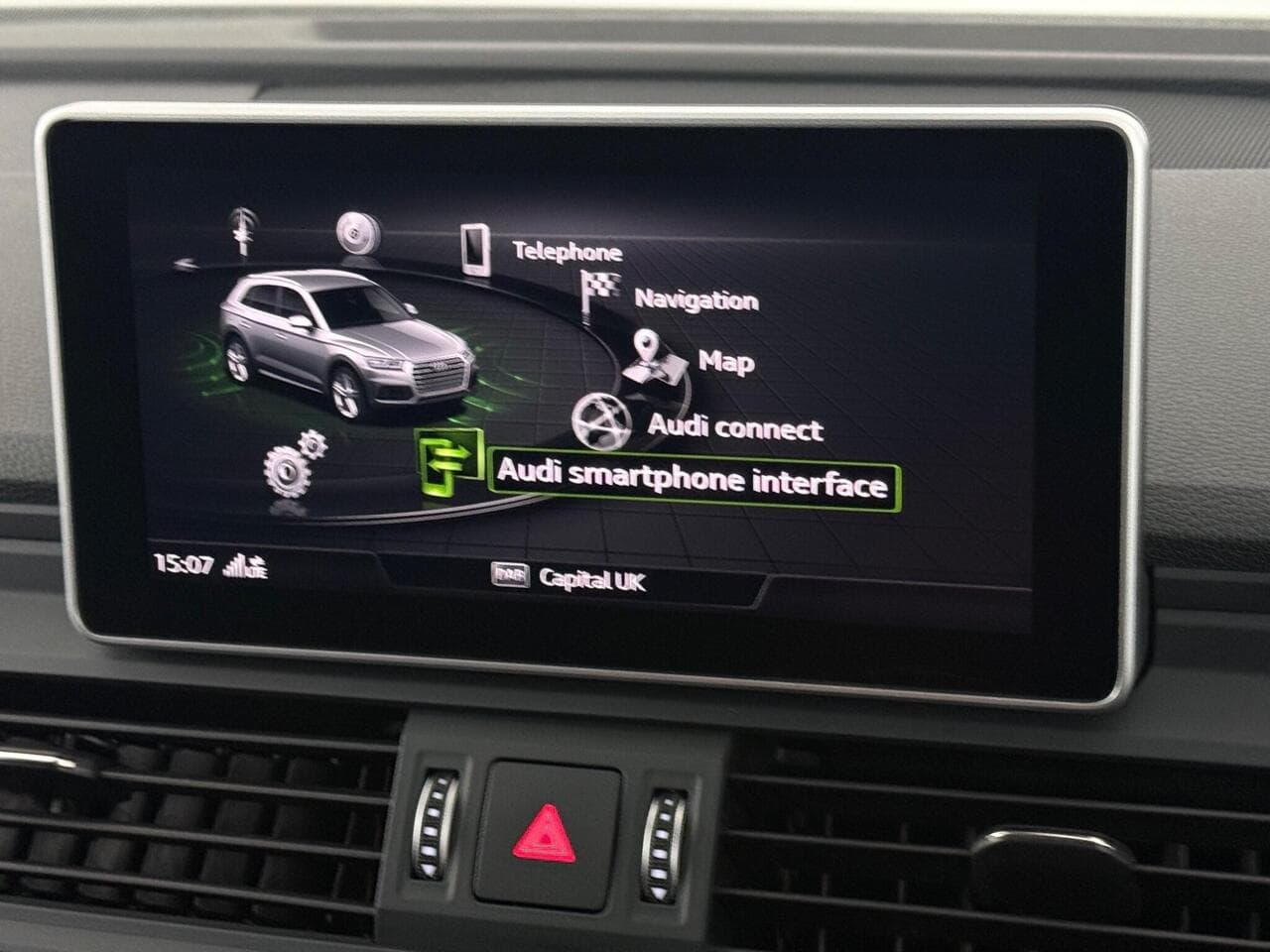 Audi Q5 thumbnail Infotainment System