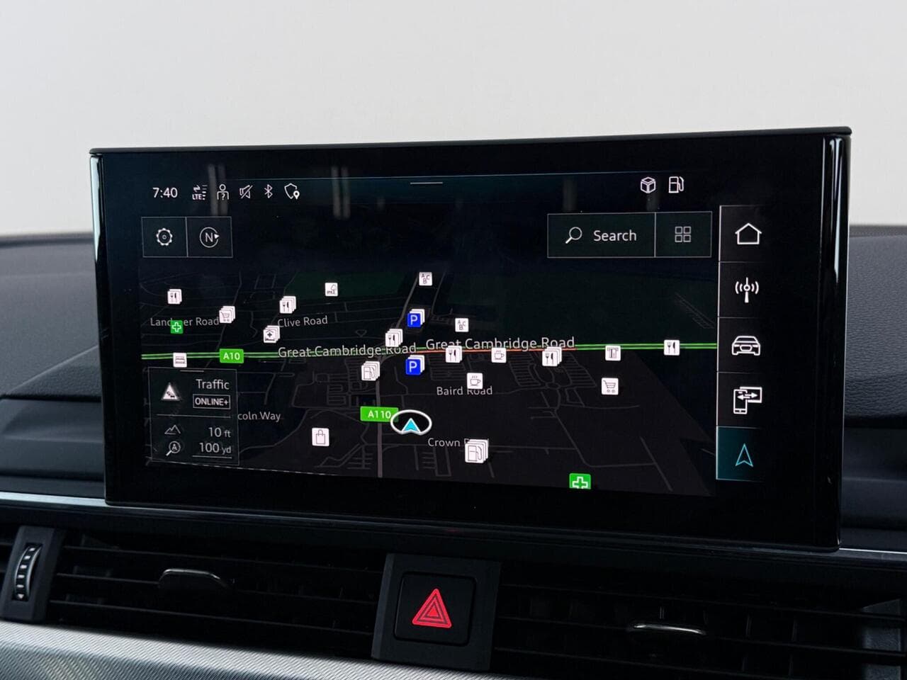 Audi A4 Avant thumbnail Infotainment System