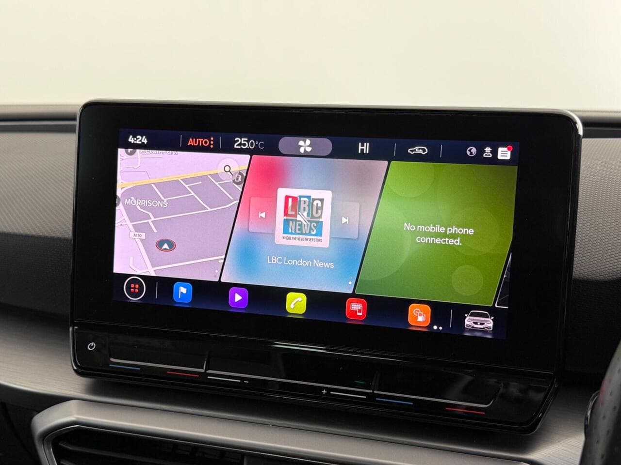 SEAT Leon thumbnail Infotainment System