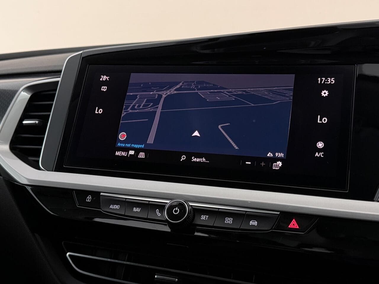 Vauxhall Grandland thumbnail Infotainment System