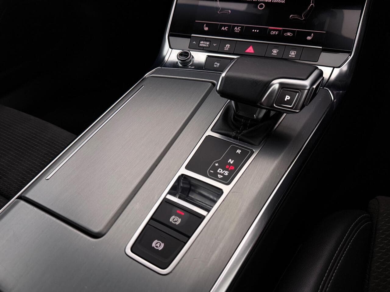 Audi A6 Avant thumbnail Interior Front