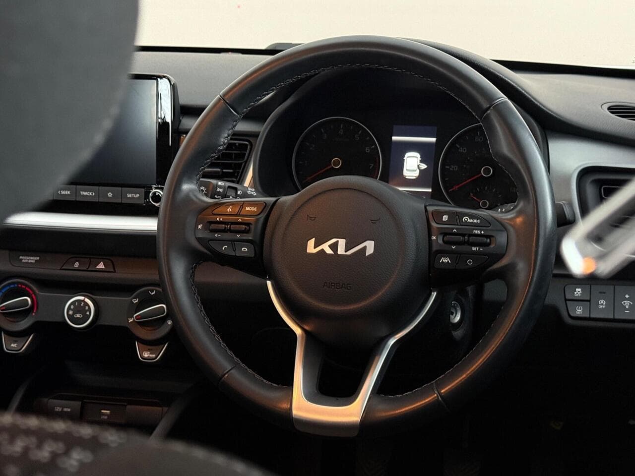Kia Stonic thumbnail Steering Wheel