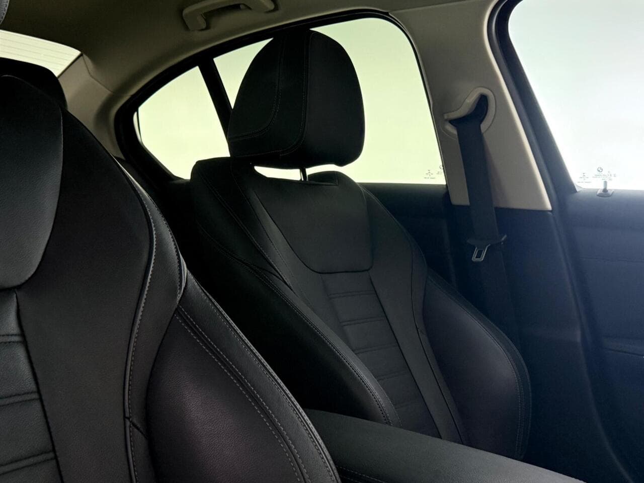 BMW 3 Series thumbnail Seats Rear
