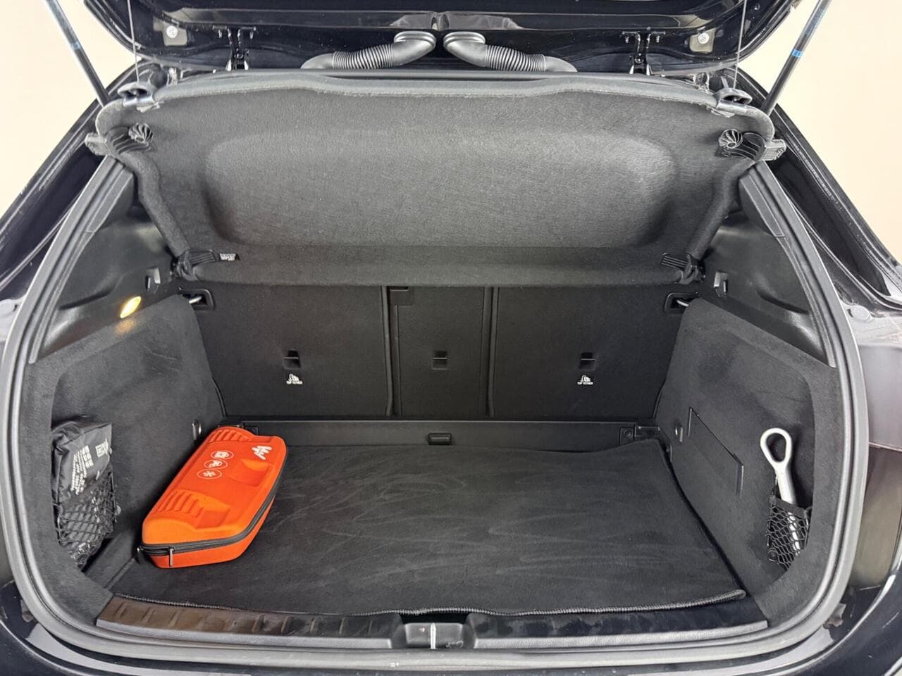 Mercedes-Benz GLA thumbnail Boot