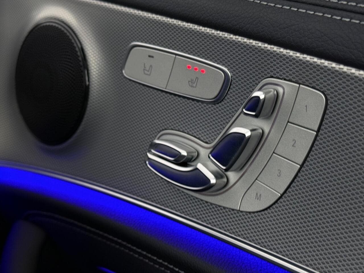 Mercedes-Benz E Class thumbnail Misc Controls