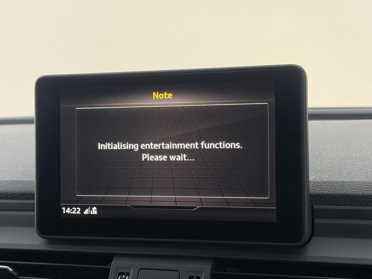 Audi Q5 thumbnail Infotainment System