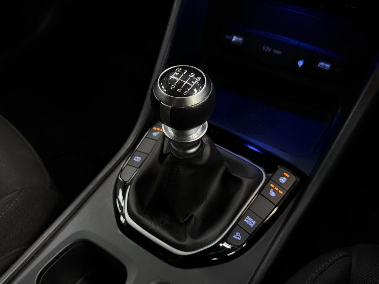 Hyundai TUCSON thumbnail Interior Front